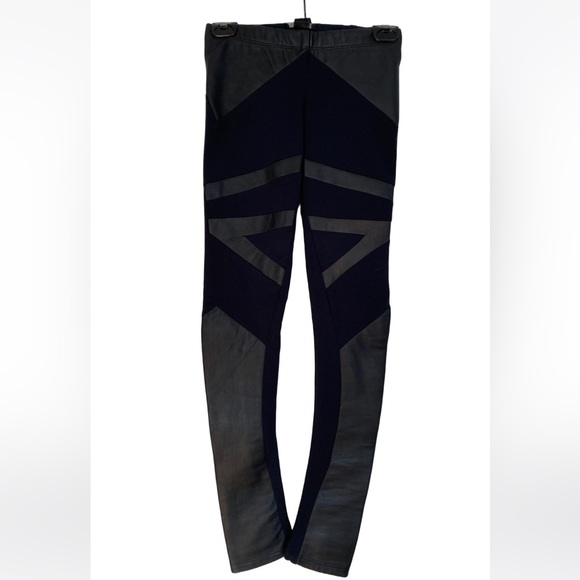 🔳Leather Leggings 🔳 - Picture 3 of 4